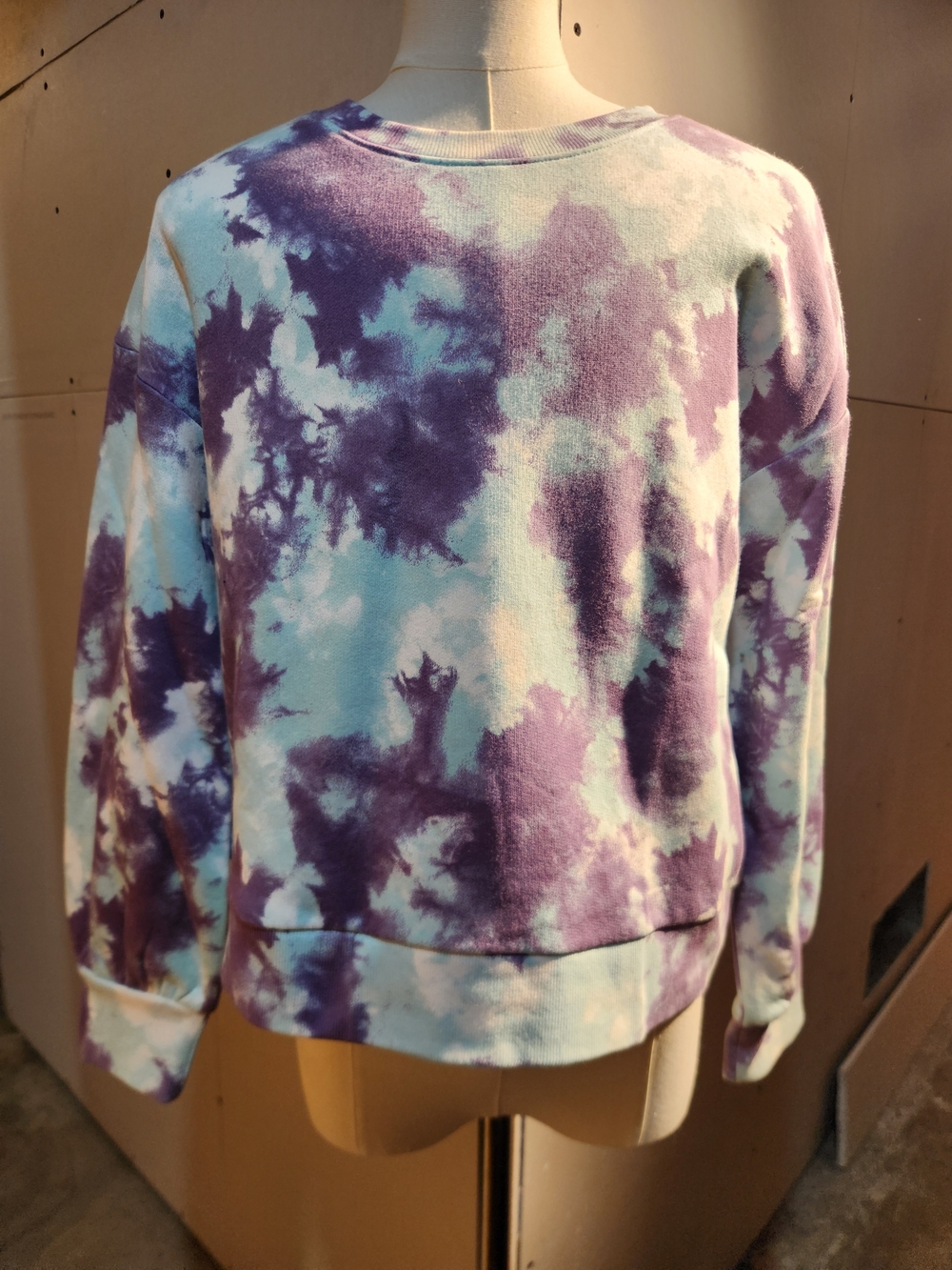 art class Tie-Dye Sweatshirt in Purple and Light Blue
